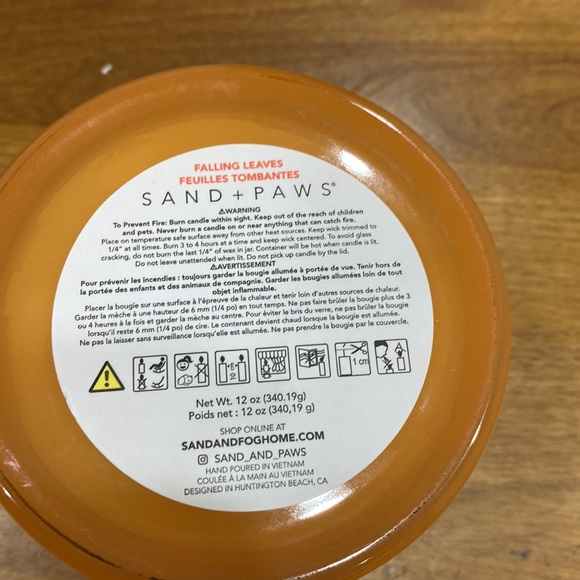 NWOT. Sand + Paws, 2-wick, 12oz., jar candle with lid. - Picture 7 of 8